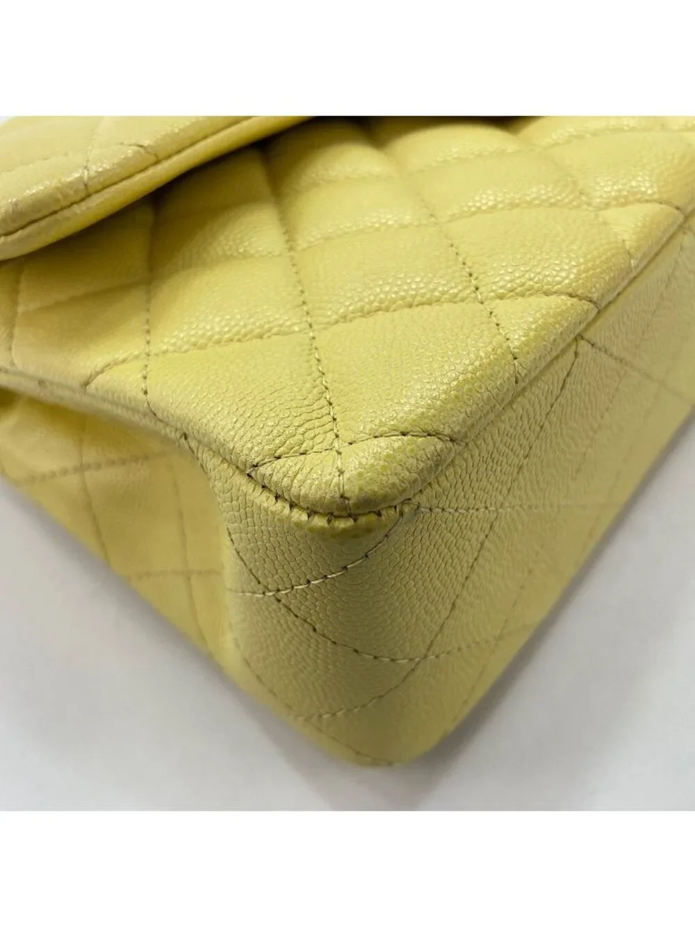 Chanel Shoulder Bag Quilted 23